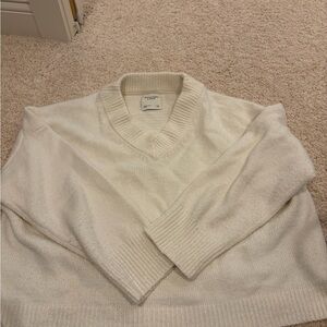 Abercrombie & Fitch Cream V-Neck Women's Sweater